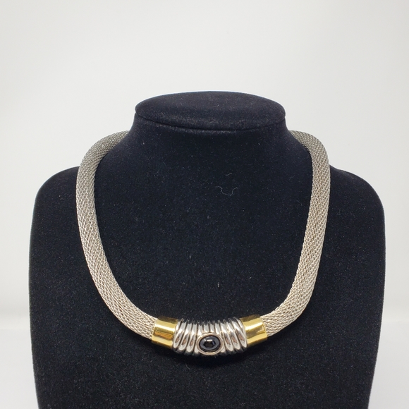 Vintage Silver toned robe chain choker with gold toned pendent - Picture 2 of 5